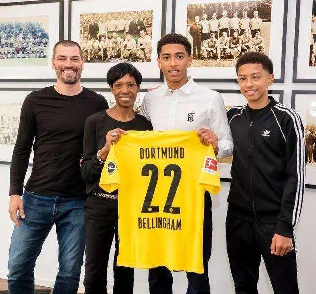 每日体育报 每日体育报